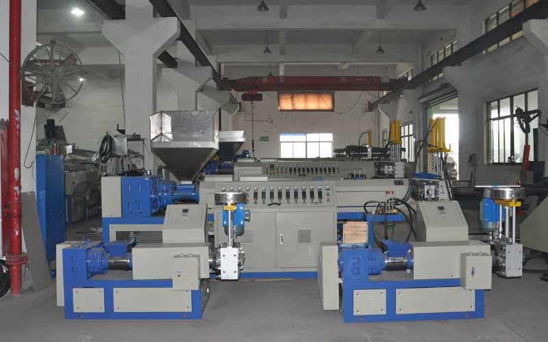 China NINGBO LVHUA PLASTIC &amp; RUBBER MACHINERY INDUSTRIAL TRADE CO.,LTD. company profile