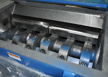 Automatic Baiting Plastic Crusher Machine 200-280kg/H 22 Kw 600 R/Min High Strength