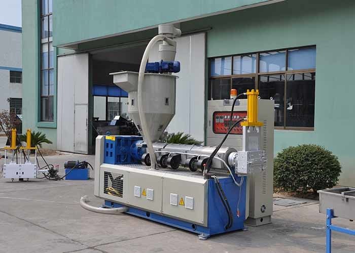 1100-1350 Kg/H Plastic Recycling Pellet Machine , Stable Plastic Granulator Machine