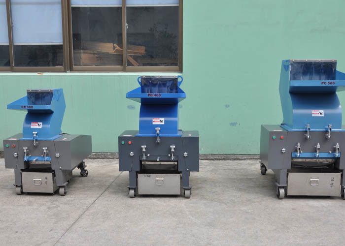 560r/Min Plastic Crusher Machine Fragmentation Power15kw 450-800kg/H Strong Structure