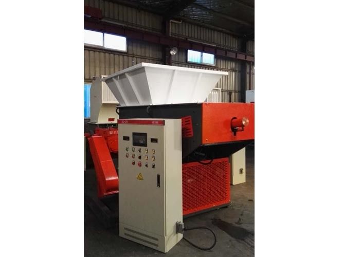 55 Kw Plastic Recycling Shredder Machine Hard Tooth Surface Reducer Industrial